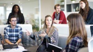 Read more about the article Workplace Communication: Effectively Deliver Criticism